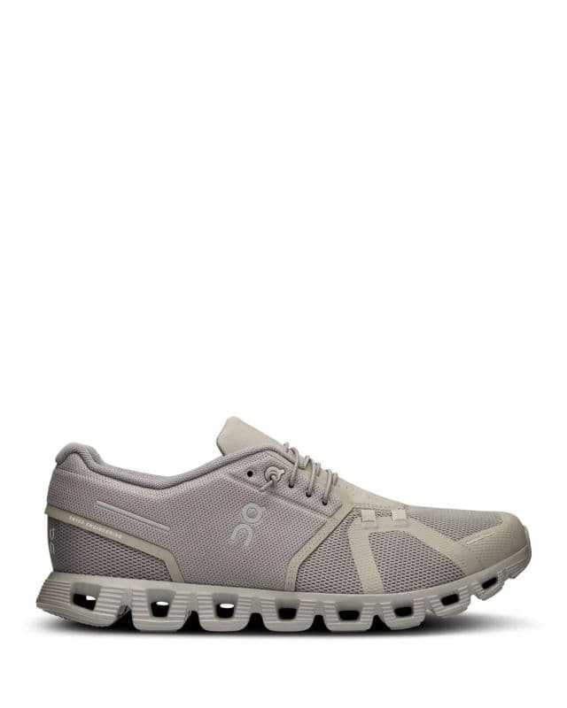 https://res.cloudinary.com/dtaiqpn0c/f_auto,c_limit,w_640,q_80/1133467_on-mens-cloud-5-low-top-sneakers.webp