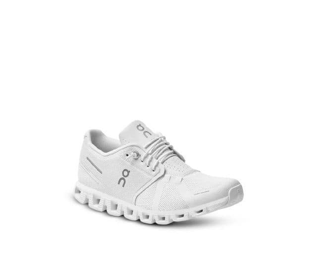 https://res.cloudinary.com/dtaiqpn0c/f_auto,c_limit,w_640,q_80/1133564_on-mens-cloud-5-low-top-sneakers.webp