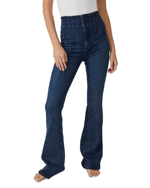 https://res.cloudinary.com/dtaiqpn0c/f_auto,c_limit,w_640,q_80/1134067_free-people-we-the-free-jayde-flared-jeans.webp