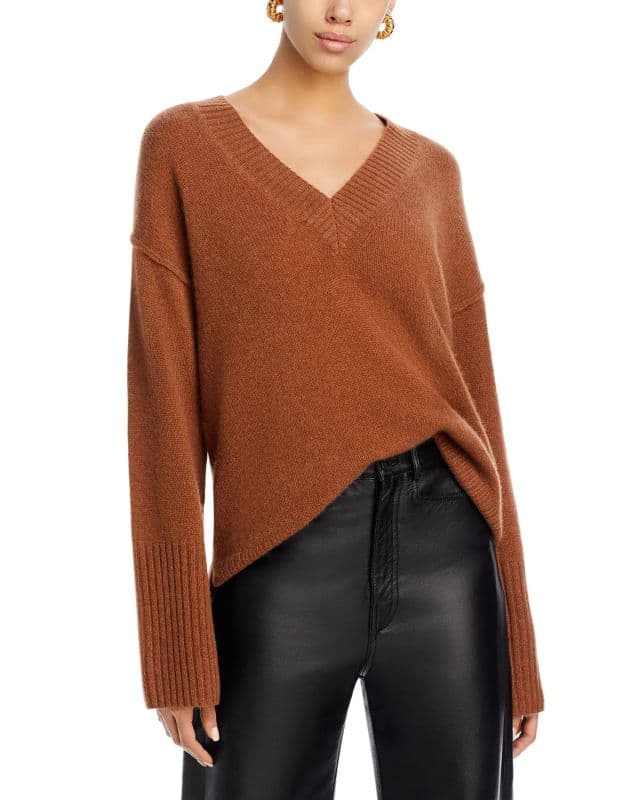 https://res.cloudinary.com/dtaiqpn0c/f_auto,c_limit,w_640,q_80/1134449_c-by-bloomingdales-cashmere-outer-seam-v-neck-pullover-exclusive.webp